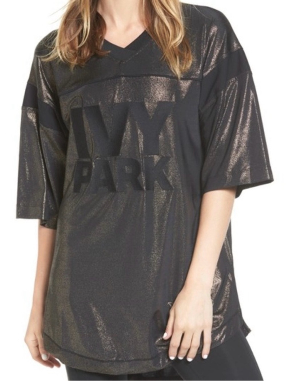 IVY PARK Black Logo Tag Crewneck